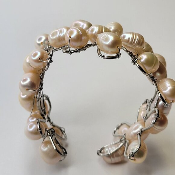 Unique White Freshwater Peach Pearl Bracelet Cuff - Picture 6 of 13